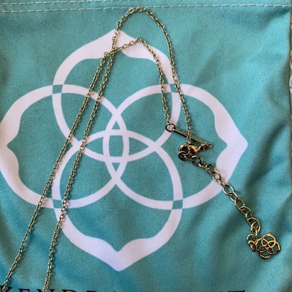 Kendra Scott Elisa Pendant Necklace - Picture 3 of 3